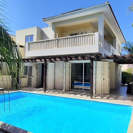 Villa Larnaca Bay Resort 沃罗里尼 外观 照片