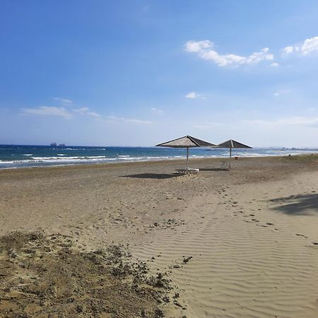 Villa Larnaca Bay Resort 沃罗里尼 外观 照片