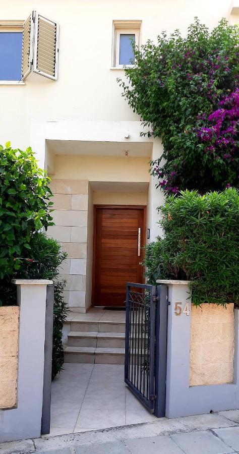 Villa Larnaca Bay Resort 沃罗里尼 外观 照片